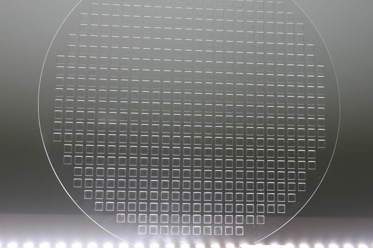 Chất nền thuỷ tinh, cách mạng mới trong ngành bán dẫn? (P1)